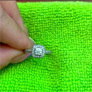 Helzberg Diamonds Engagement Ring 3/4 CT TW 14K white gold